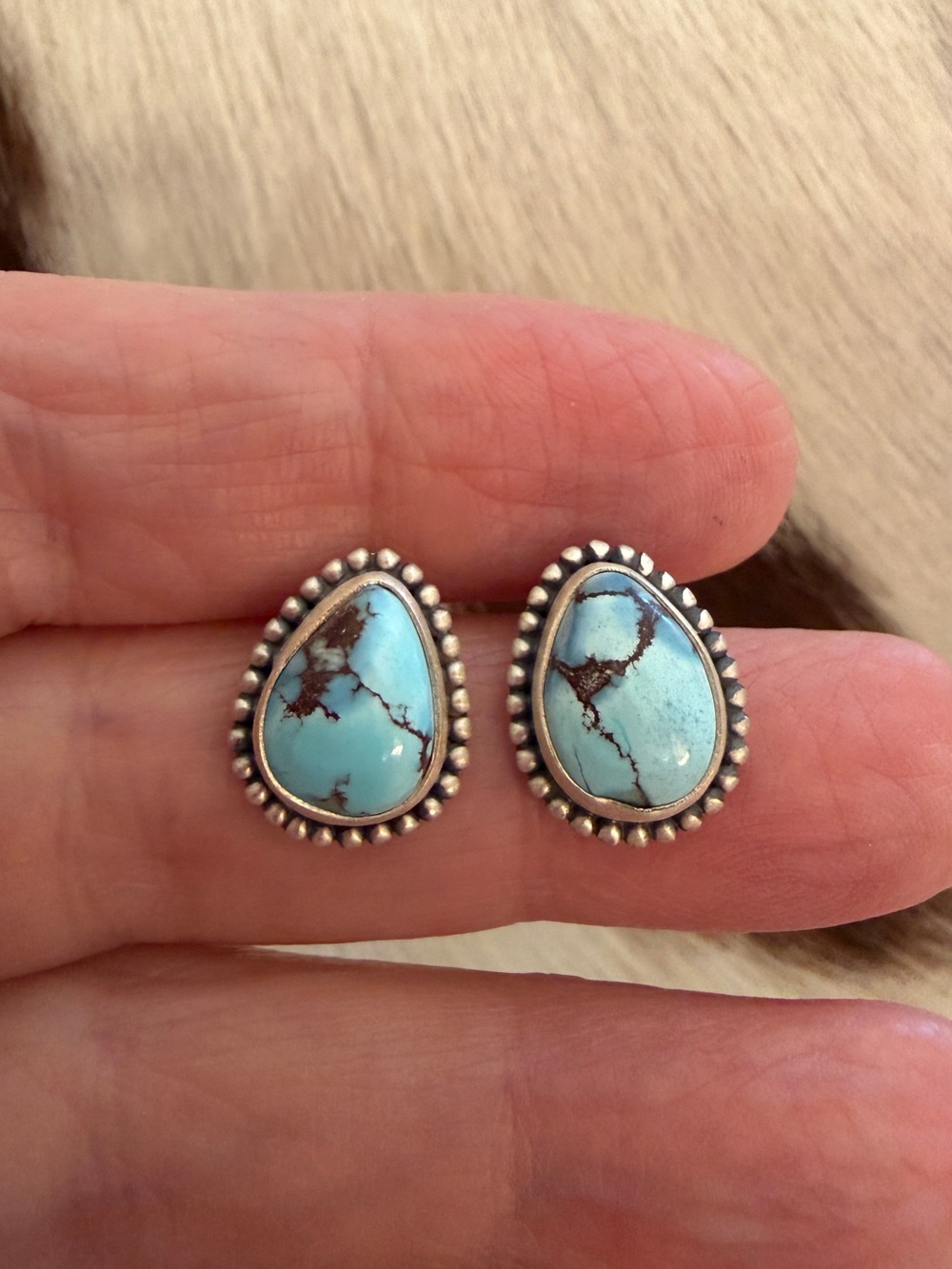 ❤️ Golden Hills Turquoise Teardrop Matte Sterling Silver Stud Earrings .57”L - Picture 3 of 12